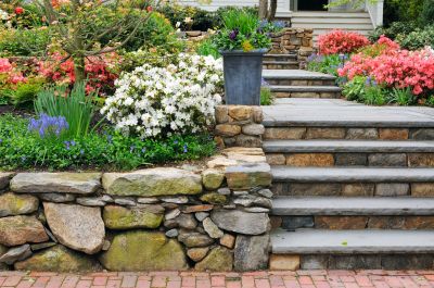 Stone Wall Hardscaping